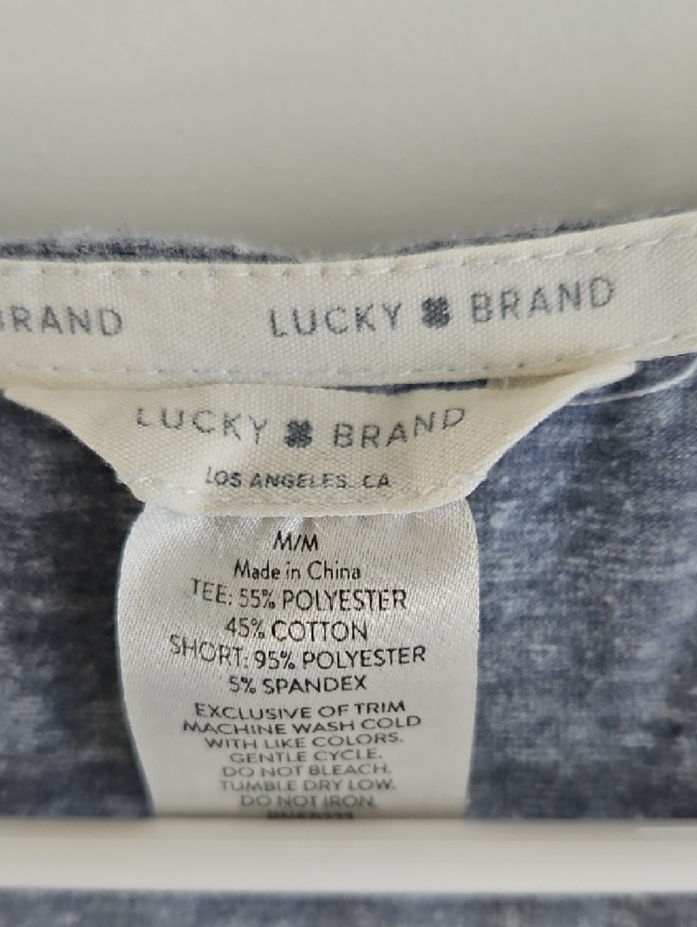 Lucky Brand Heather Gray V-Neck Tee with Palm Sunset Graphic - Picture 2 of 3